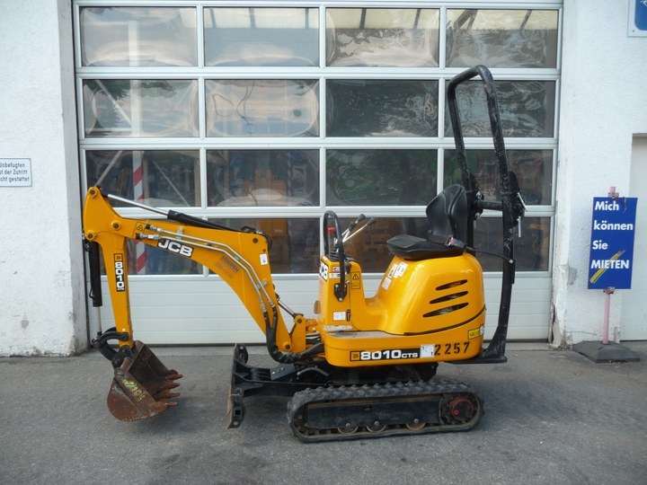 JCB Kompaktbagger 8010