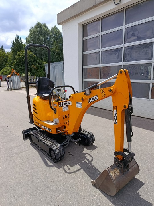 JCB Kompaktbagger 8010