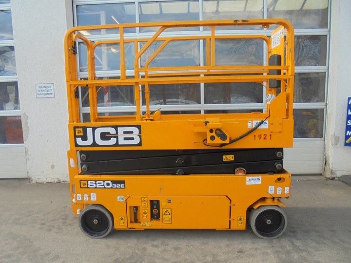 JCB Scherenarbeitsbühne S 2032 E