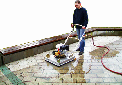 Pflasterreinigungsgerät Easy Clean EC 60 Staufen Baumaschinen GmbH